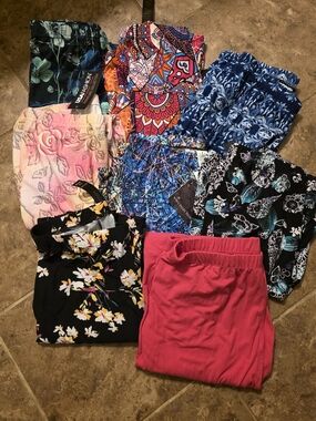 Assorted Women's Leggings - Mixed Floral & Bright Prints